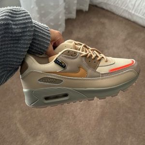 Nike Air Max sz 8